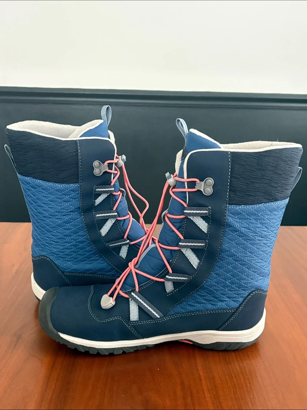 Keen, Hoodoo Waterproof Boots - Big Kids size 7
